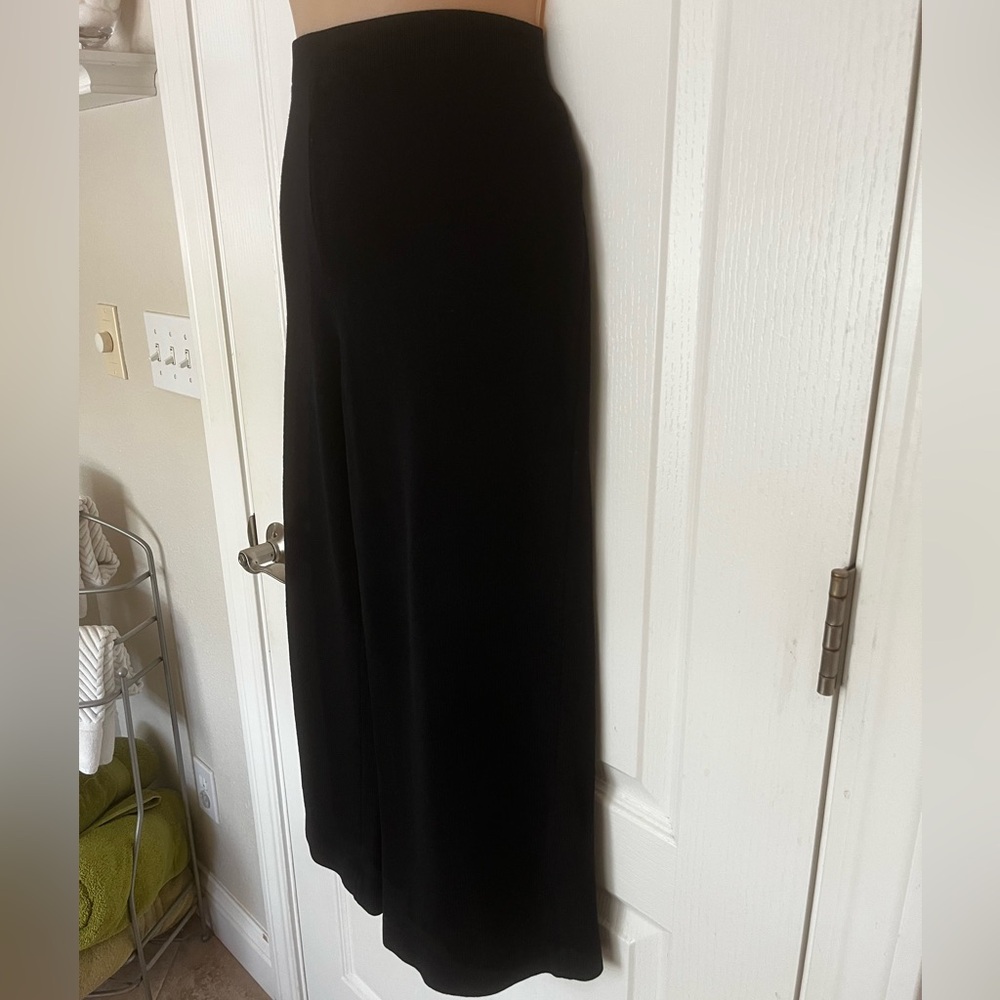 Vintage St John Evening Elegant Black Santana Knit Ankle Cropped Pants, Size 6 - Picture 4 of 12
